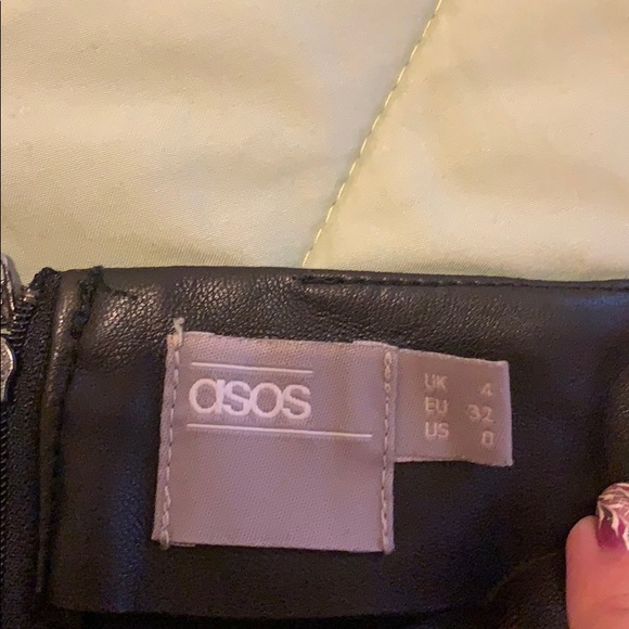 ASOS black midi skirt with front pockets size 0 - Picture 3 of 4